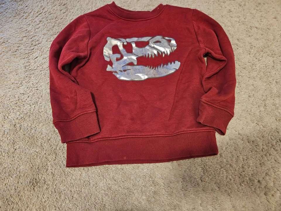 Sweater size 6 boys