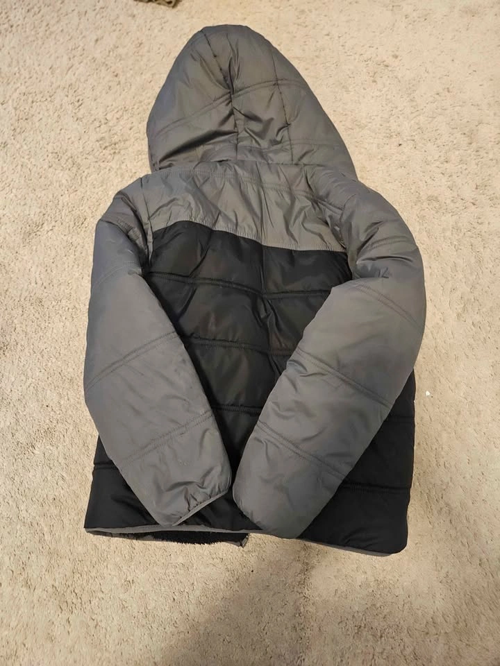 Eddie Bauer reversible Jacket 10/12 kids - photo 3