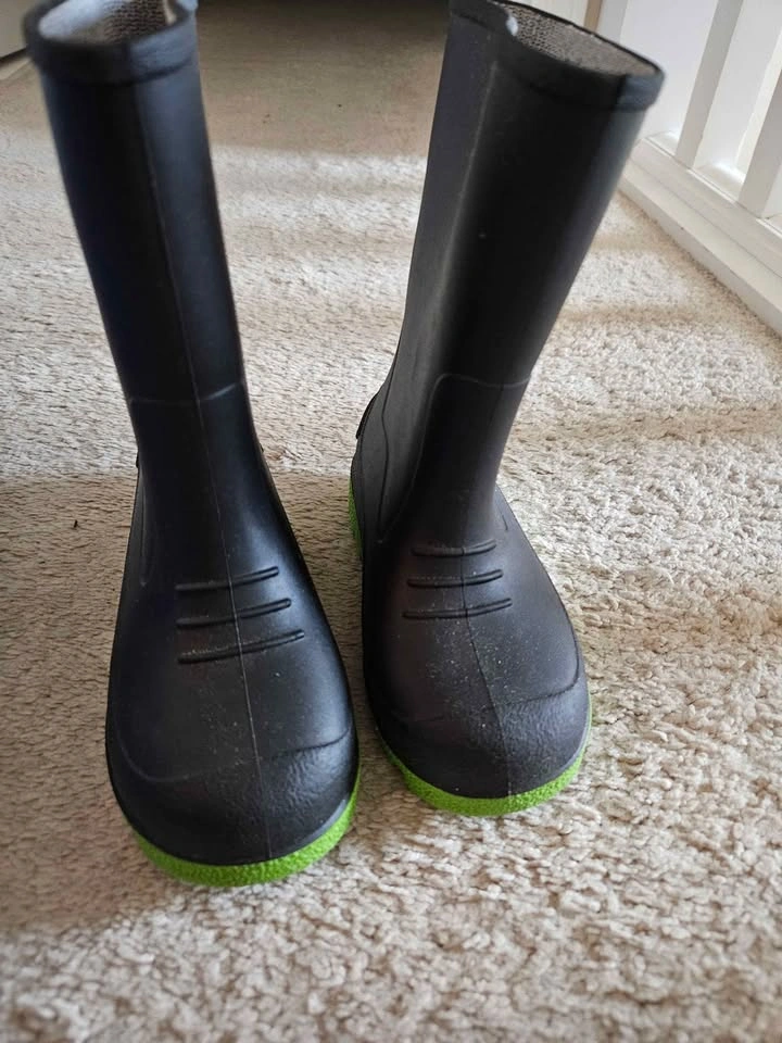 Toddler Rubber Boots Size 11 - photo 2
