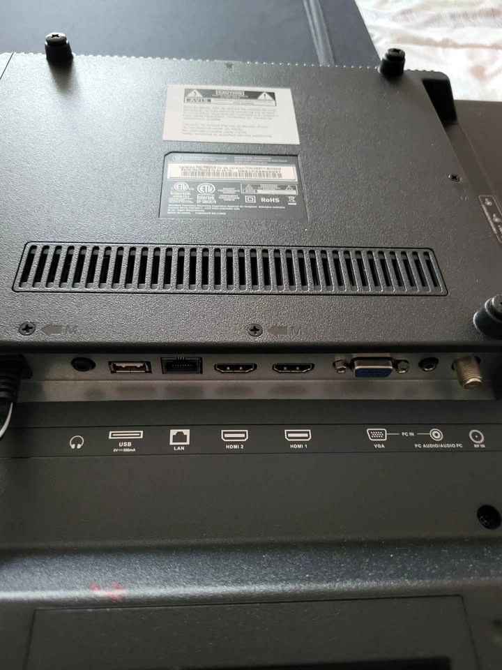 TV (32") - If it's listed, it's available! - photo 4