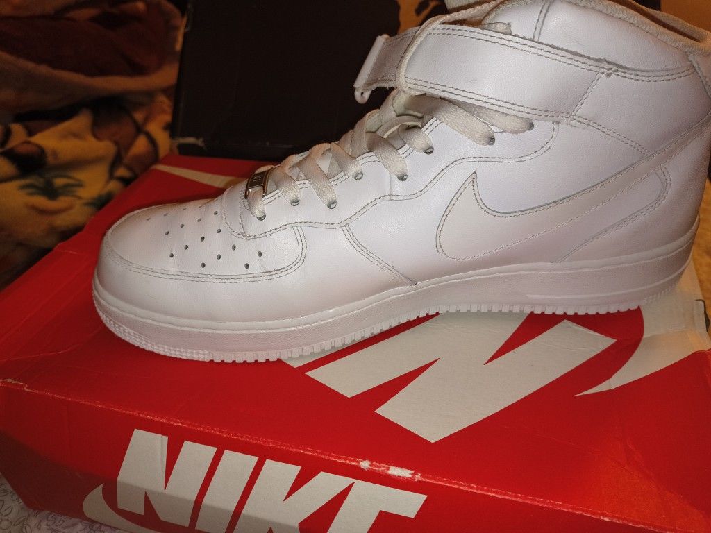 Nike Air Force 1 white on white size 13 - photo 4