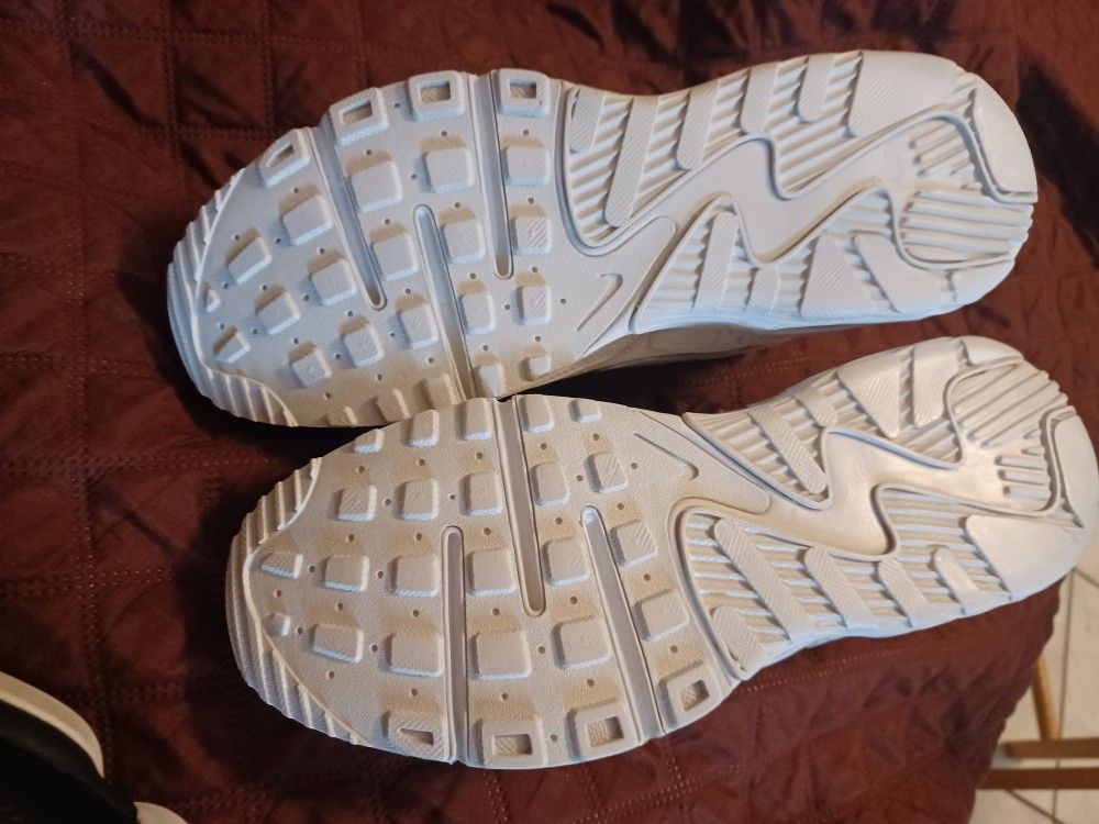 Nike Air Max Exceed Women's Size 9.5 - photo 4