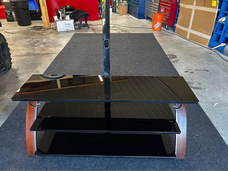 TV Stand - photo 2