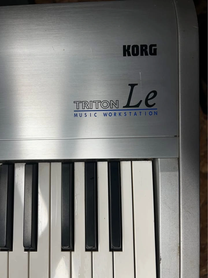 Korg Triton LE Work Station Keyboard + Travel Case - photo 3