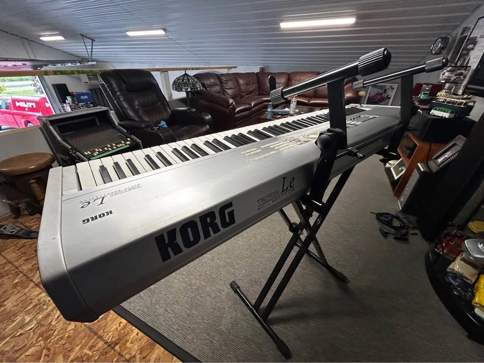 Korg Triton LE Work Station Keyboard + Travel Case - photo 4