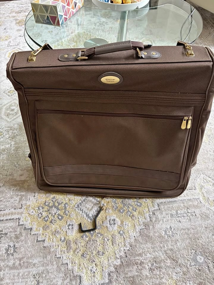American Tourister Suit Garment Bag