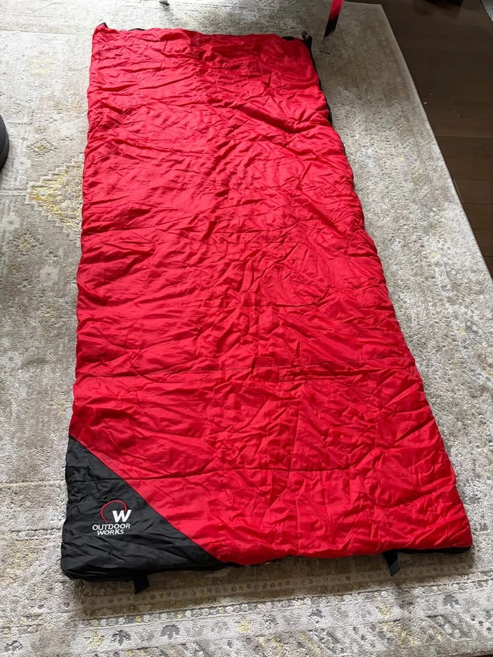 Outdoor Works Champlain 3 Sleeping Bag - Like New - photo 3