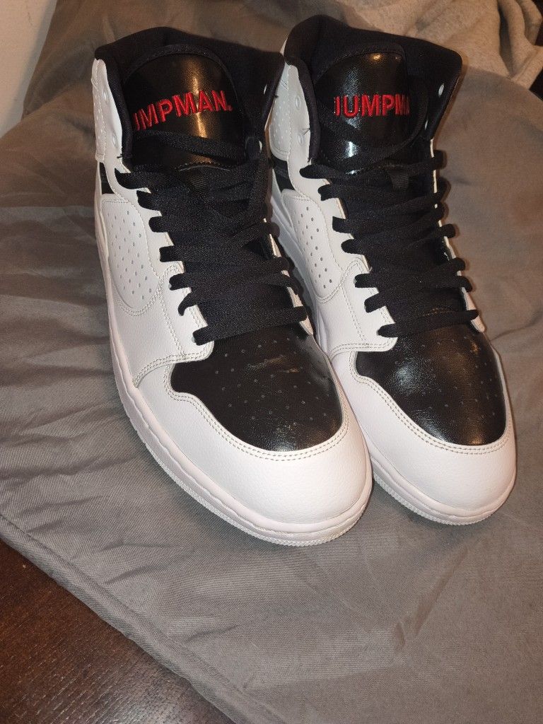 White Black University Red Jordan Size 14 - photo 3