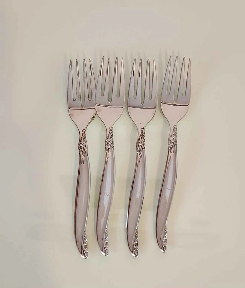 20 pc 1847 Rogers Bros IS Silver Plated Silverware Set - photo 4