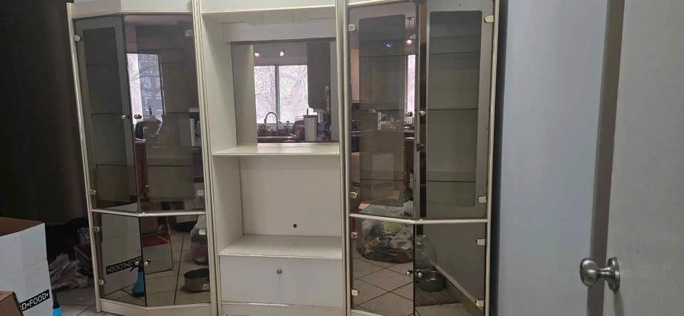 Beautiful Storage Hutch - photo 2