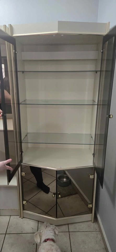 Beautiful Storage Hutch - photo 3