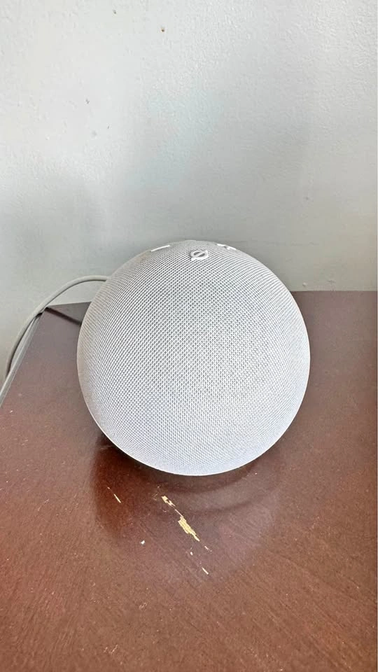 Amazon Echo Dot (Glacier White)