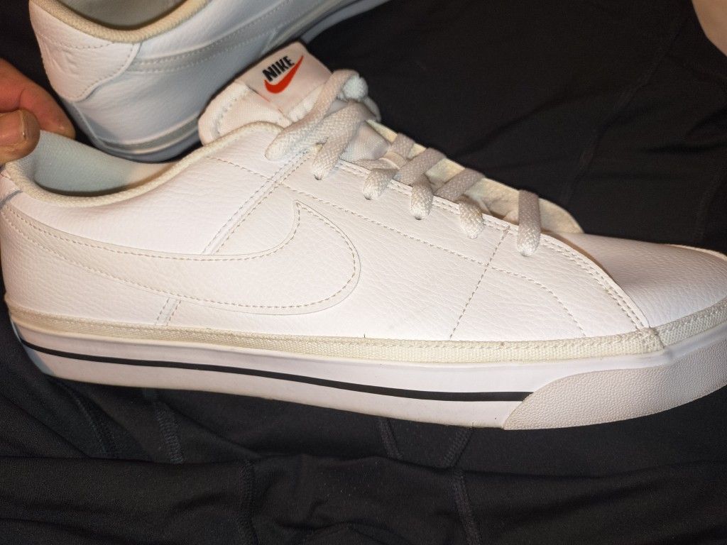 Nike white shoes size 14 - photo 2