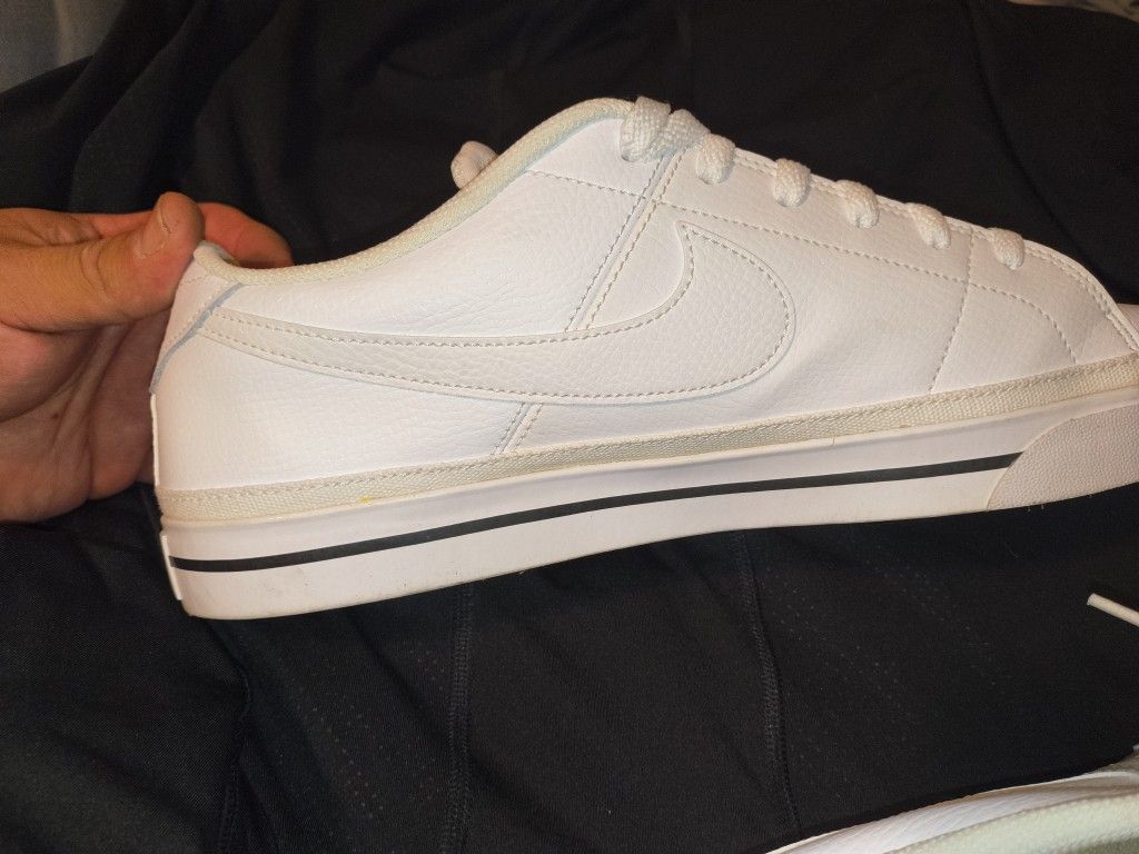Nike white shoes size 14 - photo 3