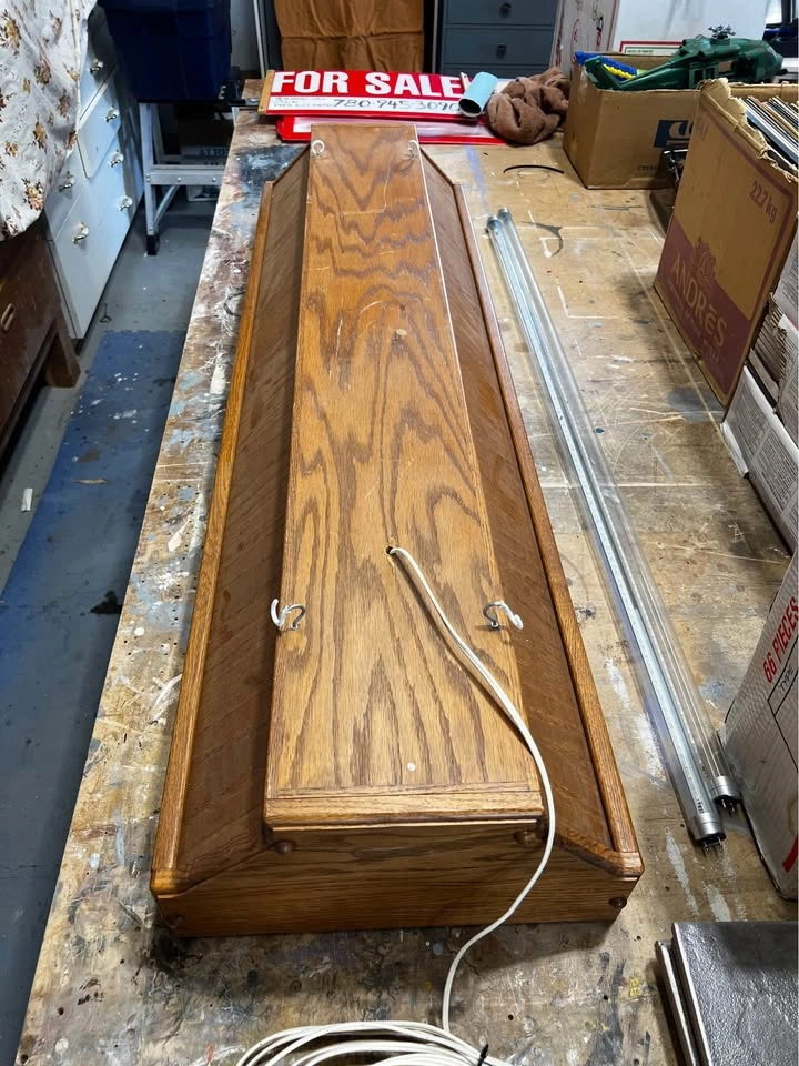 POOL TABLE LIGHT BOX