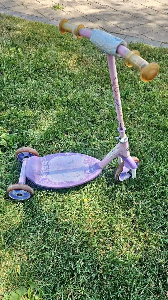 Kids scooter thumbnail