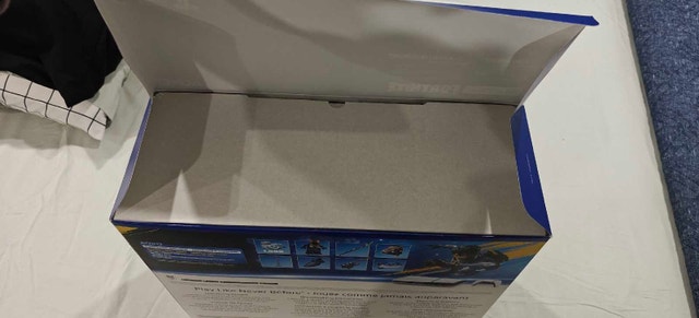 PS5 Box ONLY. Perfect condition. - photo 4