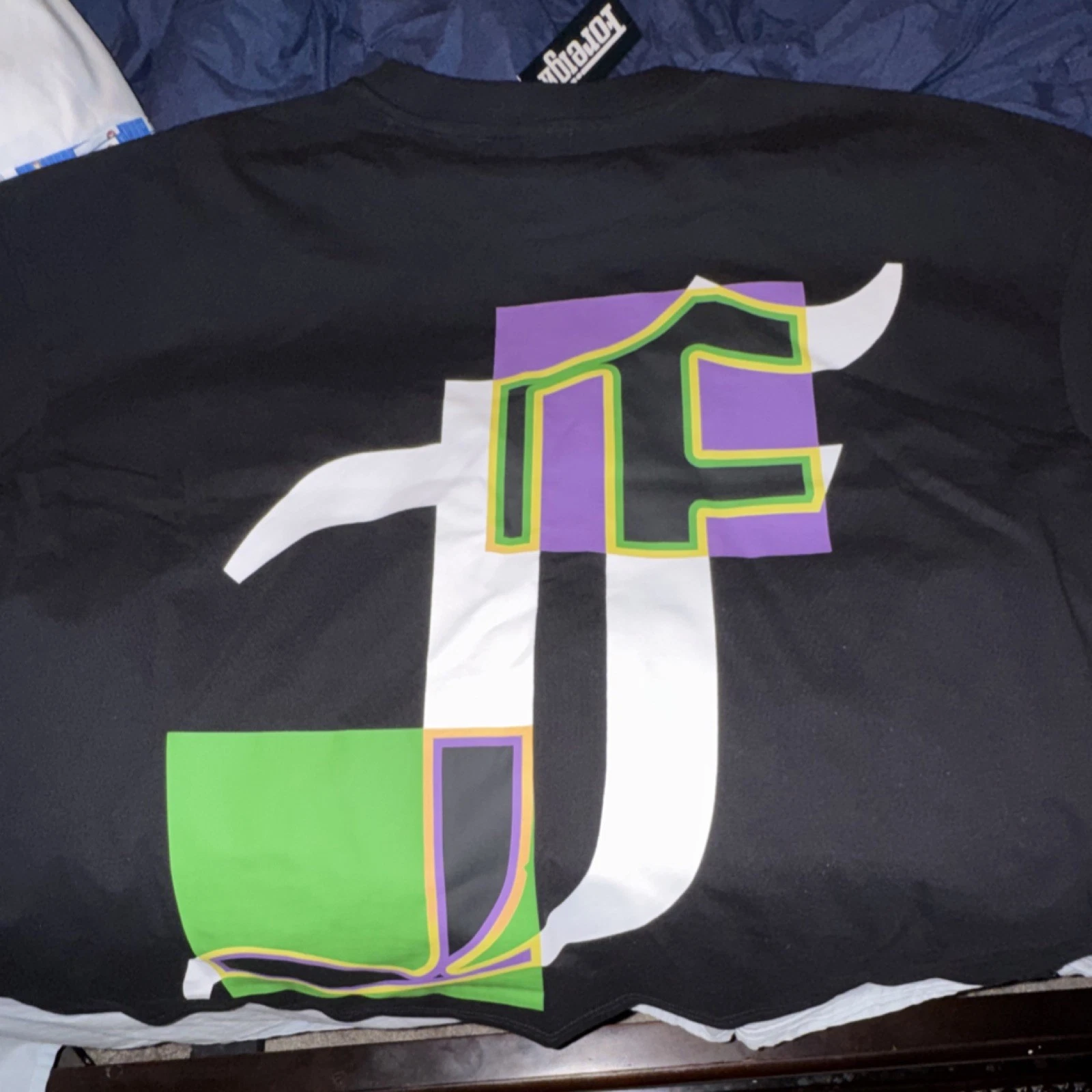 Foreign XL Black Graphic Crown Logo T-Shirt - photo 2