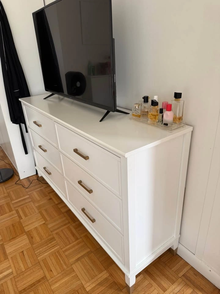 White dresser with gold handles - photo 2