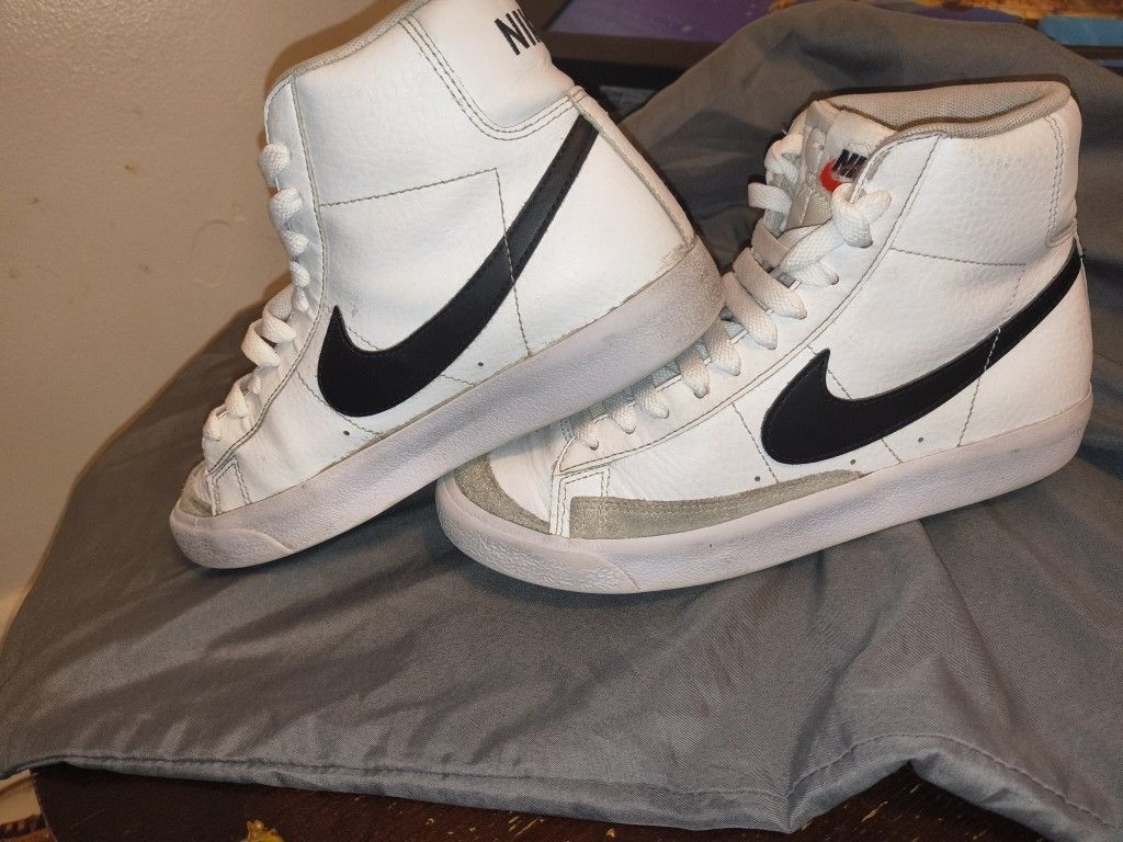Nike Blazer Vintage White Black - Size 5.5 Y