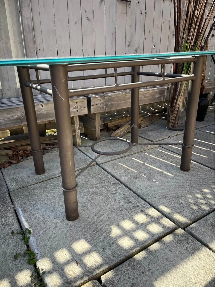 Glass Patio Table | Make me an offer - photo 4