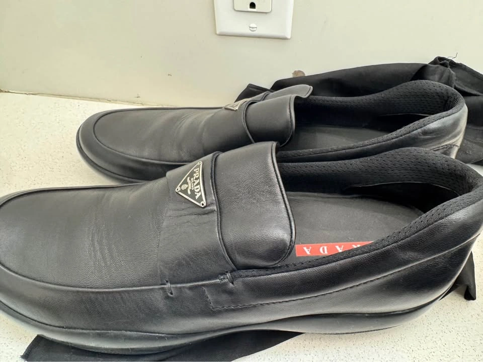 Men's Prada Black Leather Loafers - Triangle Logo - photo 2