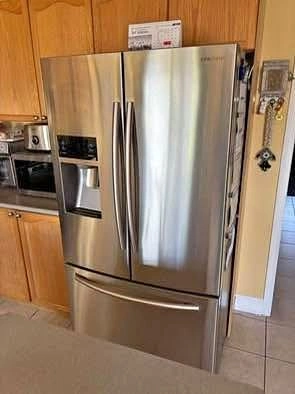 SAMSUNG Fridge RF28HFEDBSR 36" W x 32.5" D x 70" H