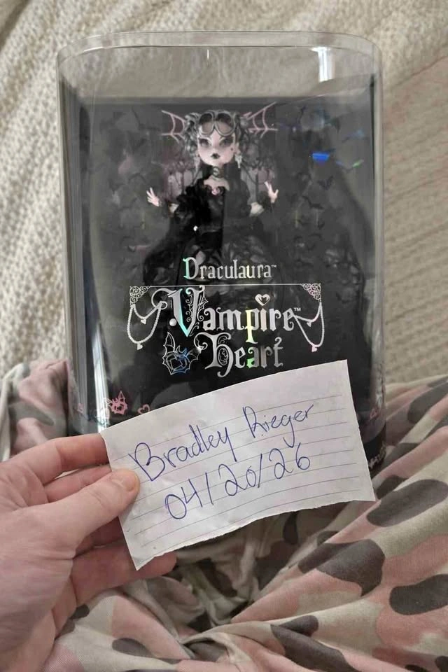 Monster High Draculaura Vampire Heart Doll