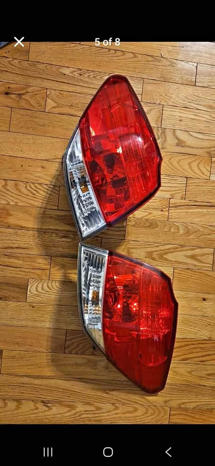 Rear tail lights 2010-2014 Subaru Outback
