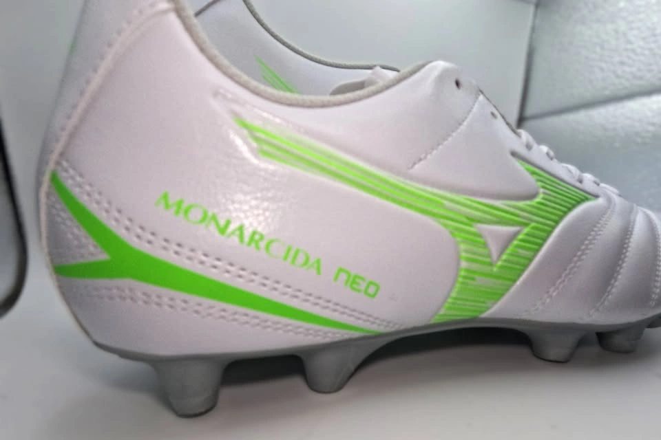 Mizuno Monarcida Neo III Select Soccer Cleats FG Size 10 White/G - photo 2
