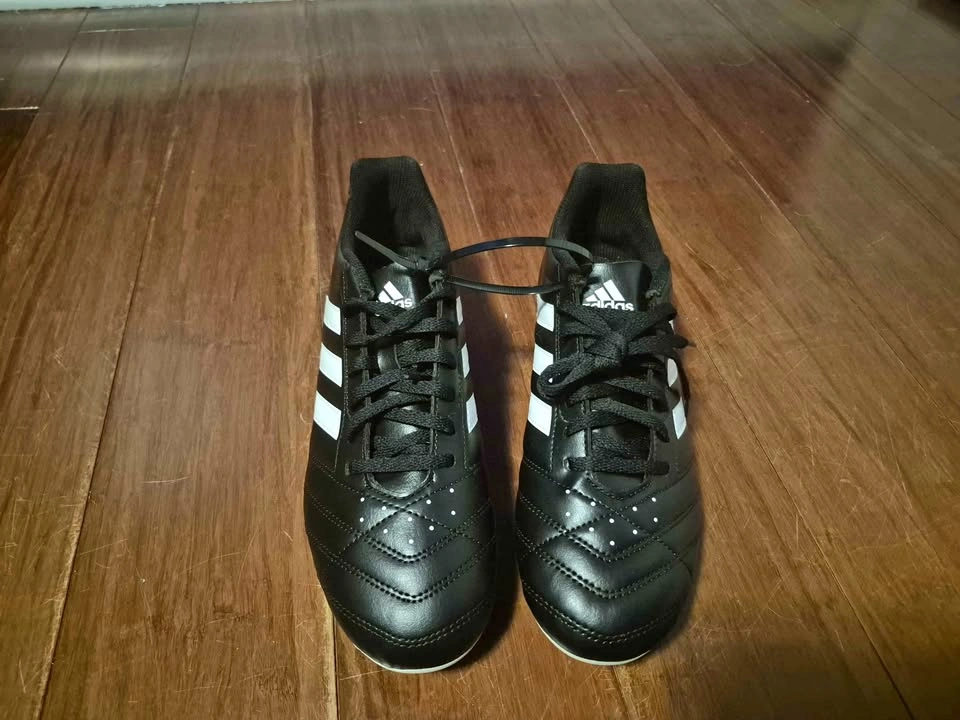 Adidas Goletto V FG Soccer Cleats - Size 8.5