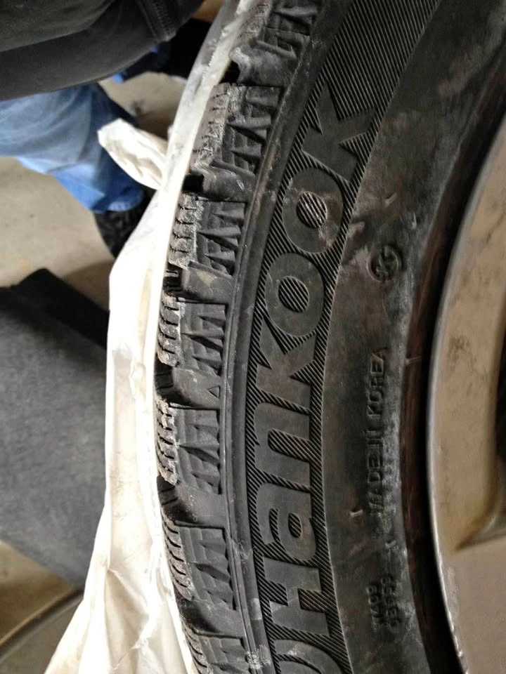 Hankook i*Pike Winter Tire Set + Rims