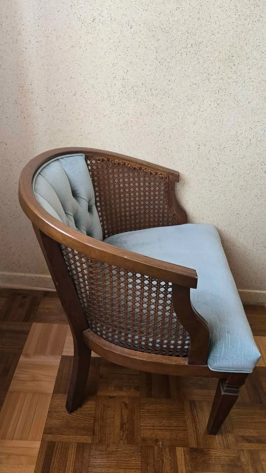 Vintage Wood Accent Chairs - photo 2