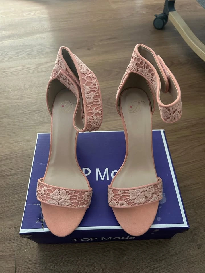 NEW SHOES - photo 2