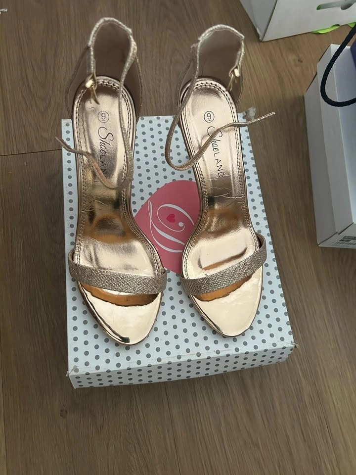 NEW SHOES - photo 5
