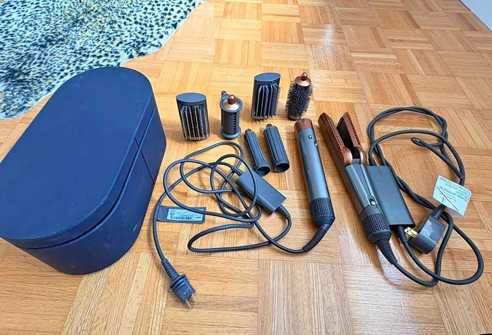 Dyson Air Wrap Set and Airstrait Combo
