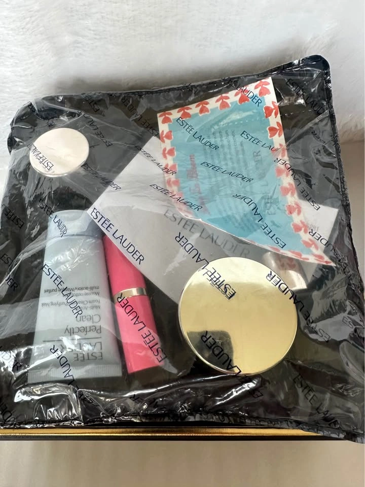 Estée Lauder Moisturizing Gift Set - photo 5