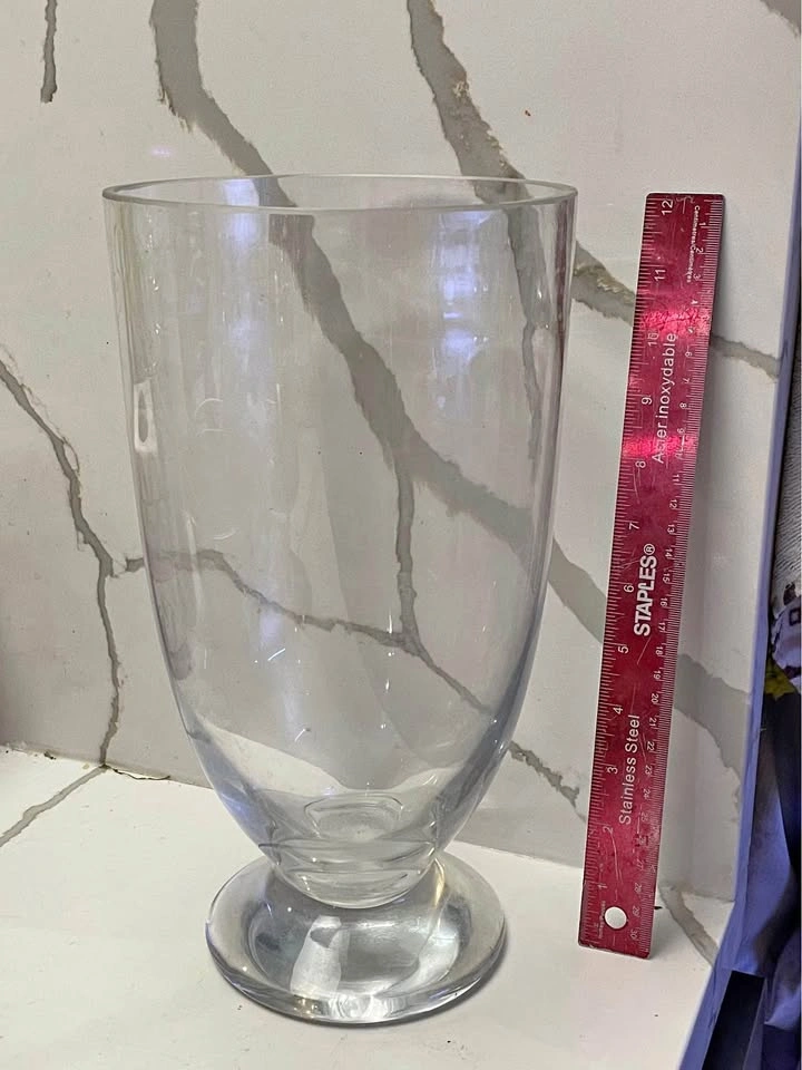 Tall glass vase 12 inch tall!
