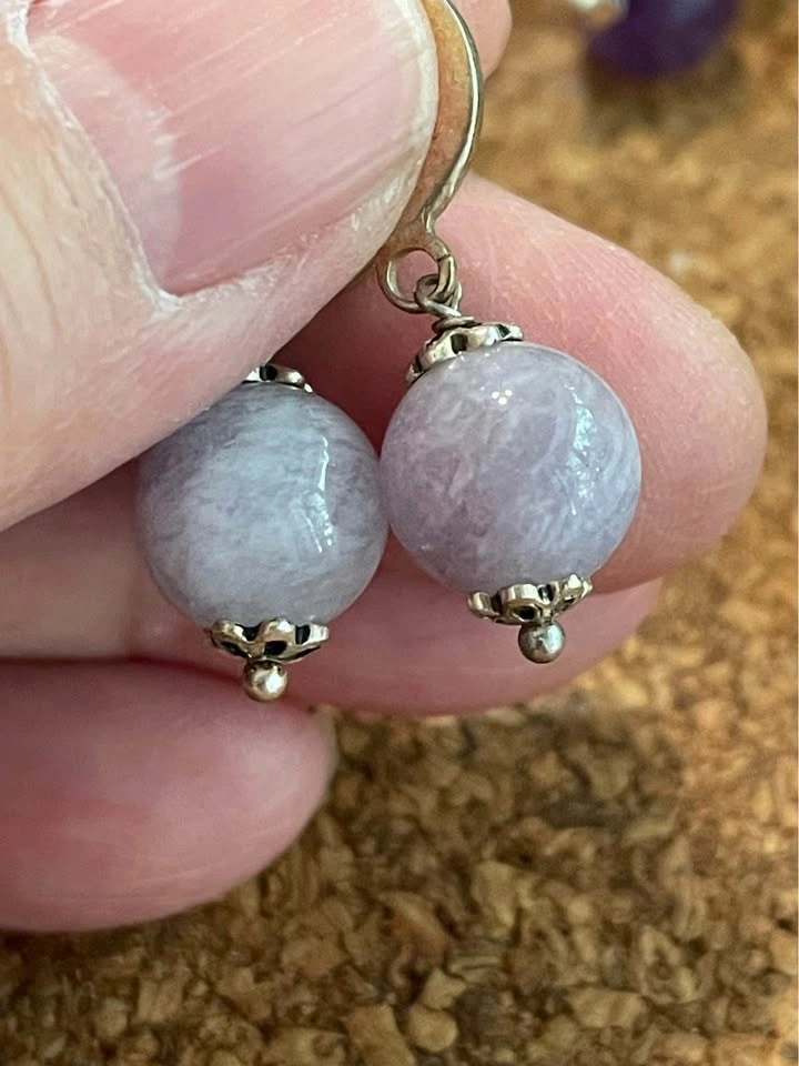 Light purple natural jade earrings - photo 2
