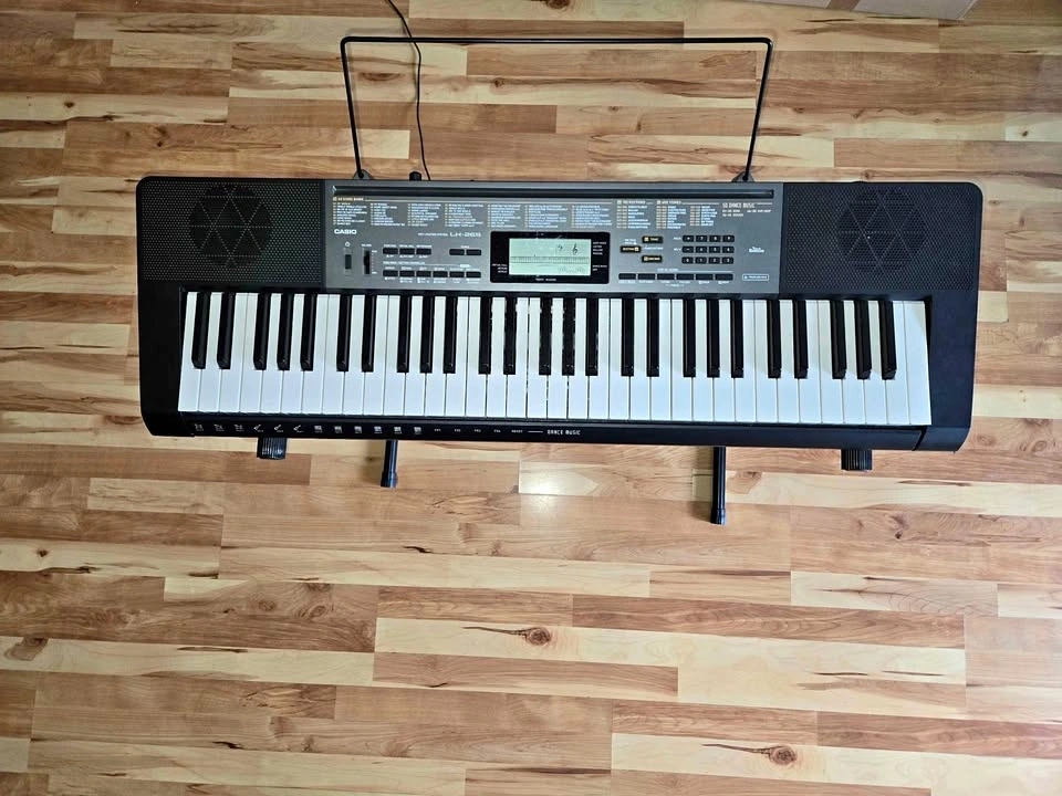 Casio LK-265 Lighted Keyboard w/ Stand – Great Beginner Piano