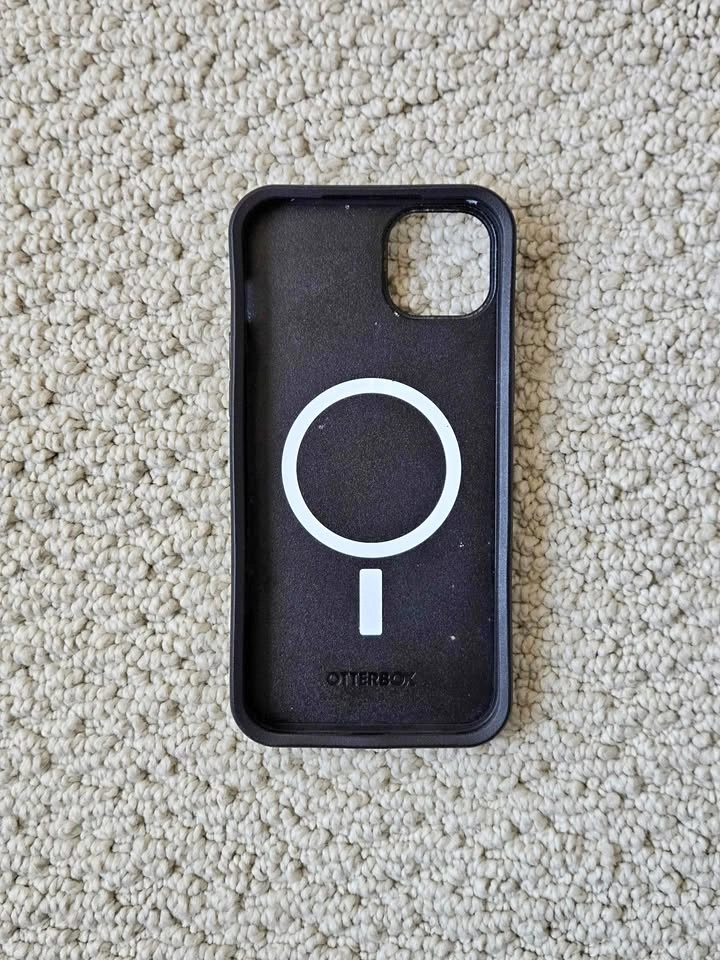 iPhone 14 Plus Otterbox Symmetry MagSafe Case