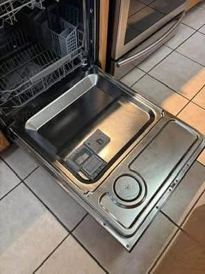 SAMSUNG Dishwasher - Excellent Condition - photo 4