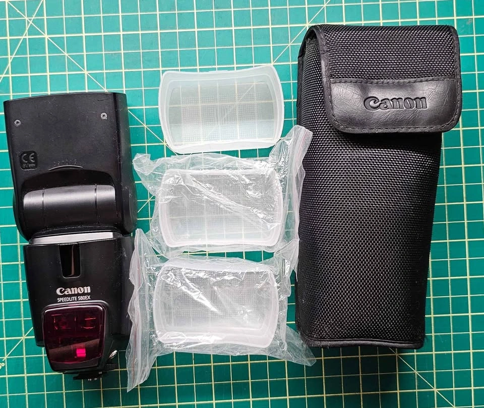 Canon 580EX Speedlite with 3 Diffusers - photo 2