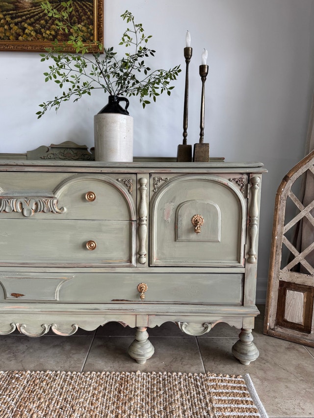 Old World Chippy Jacobean Style Sideboard Refinished - photo 4