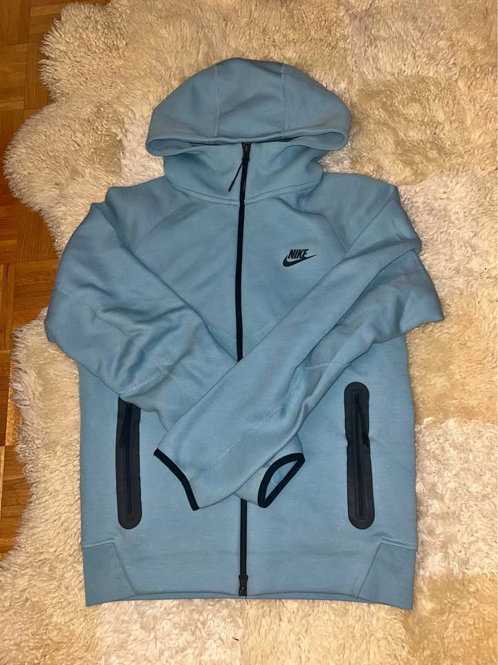 Nike Tech Fleece Full-Zip Hoodie Light Blue Size S