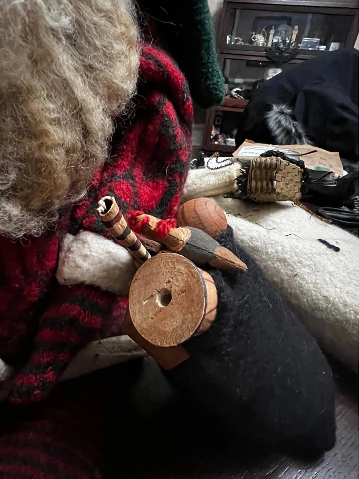 Antique Primitive Santa Claus Doll – Folk Art Christmas Figure - photo 4