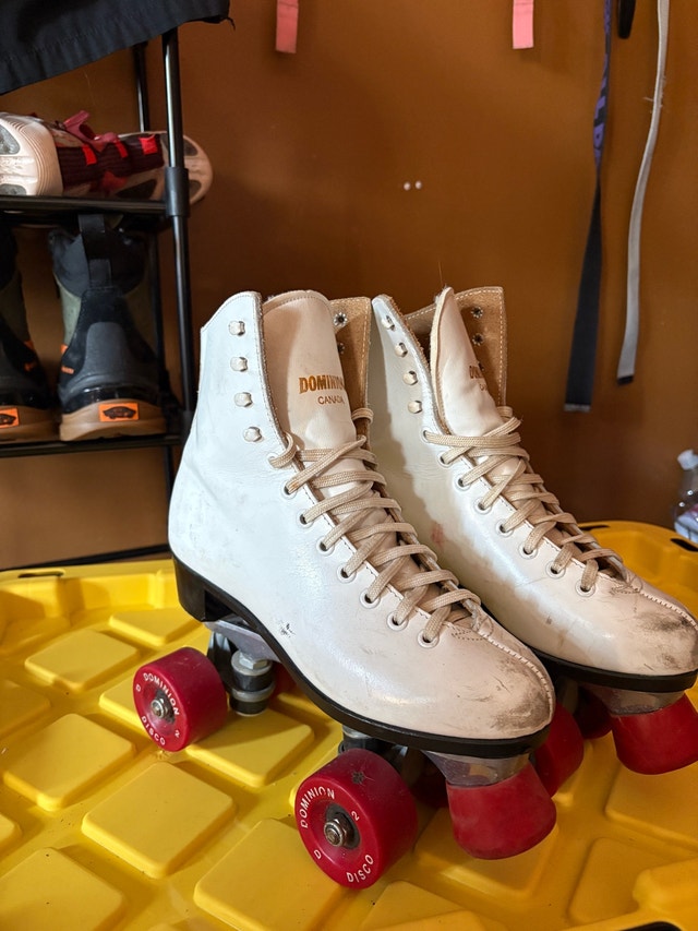 Size 6 Vintage Women's Rollerblades