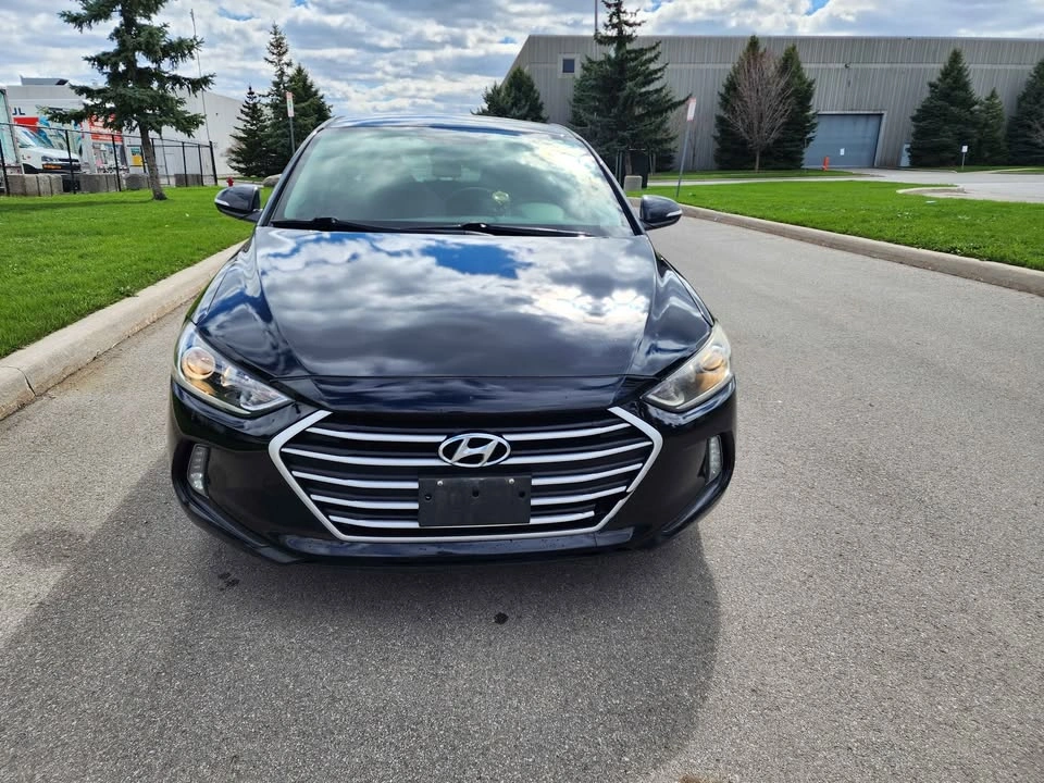 2017 Hyundai Elantra - photo 2