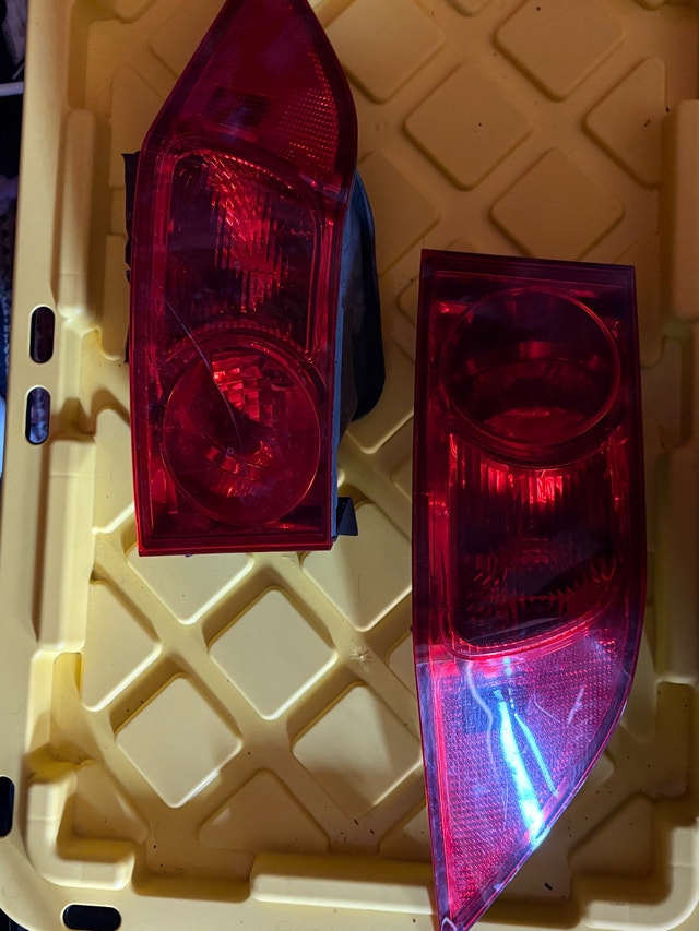 TSX Outer Tail Lights - No Bulb