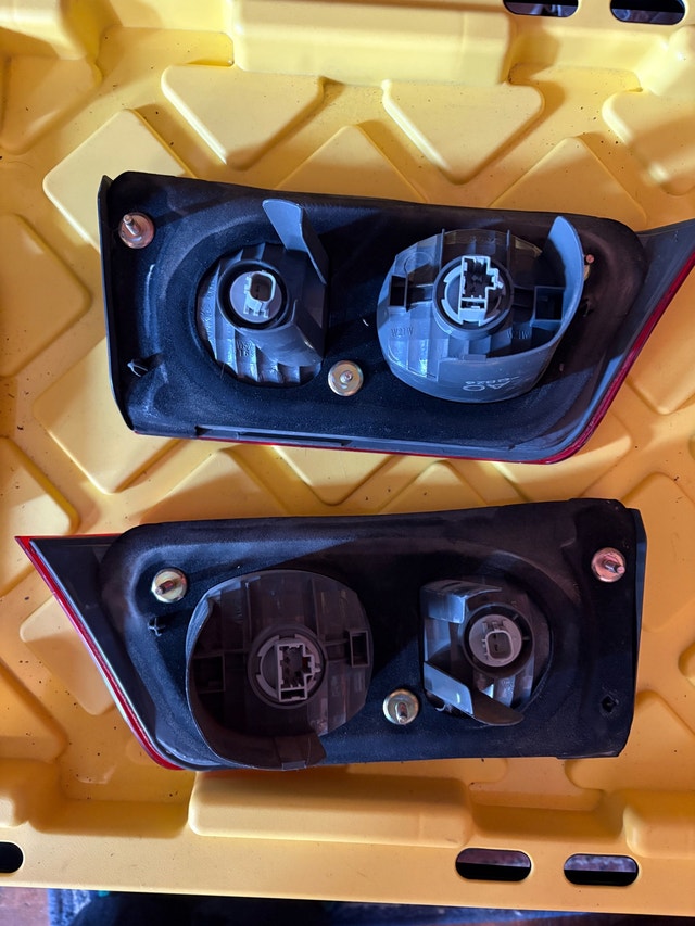 TSX Inner Tail Lights with Bulbs - photo 3